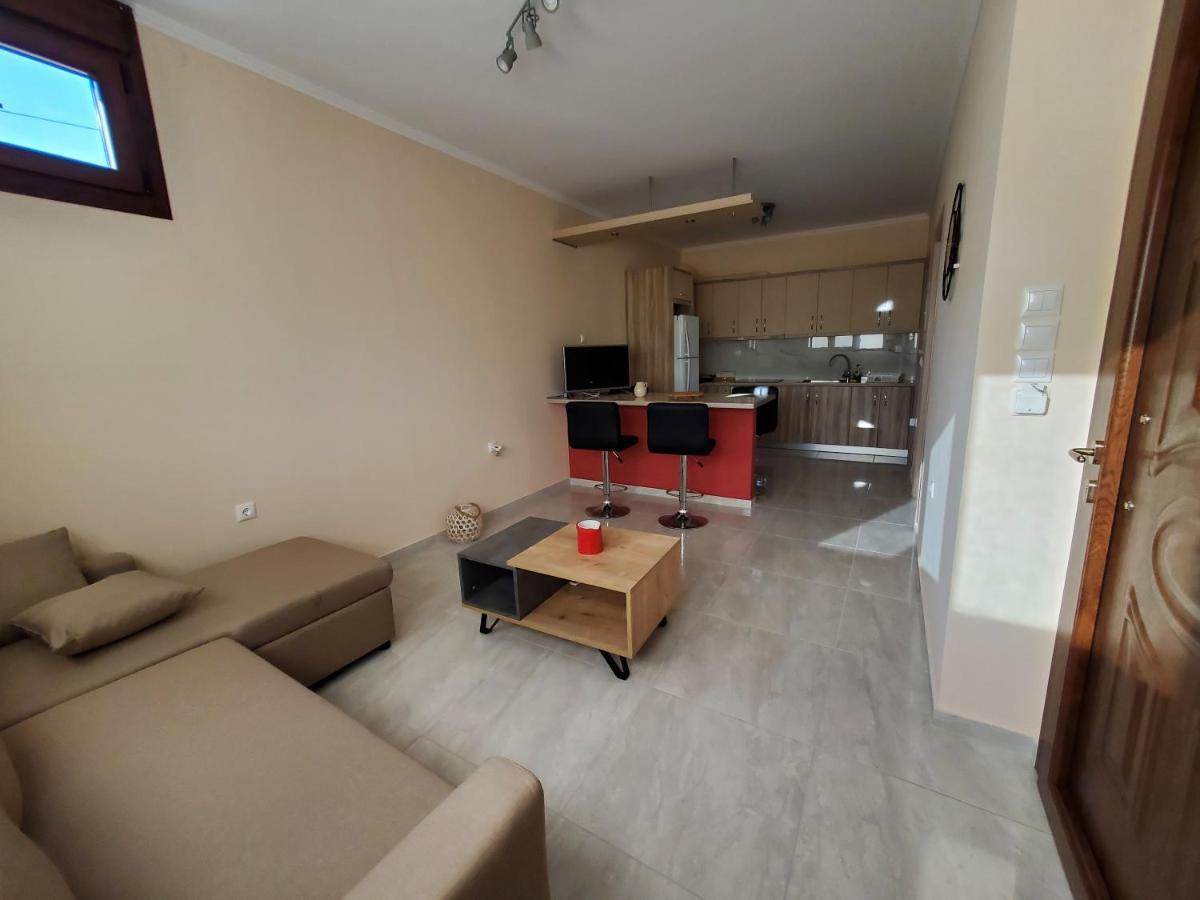 Backyard Apartment Kalligoni Экстерьер фото